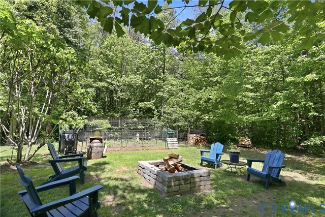 1570 Rock Castle Rd, Goochland, VA 23063