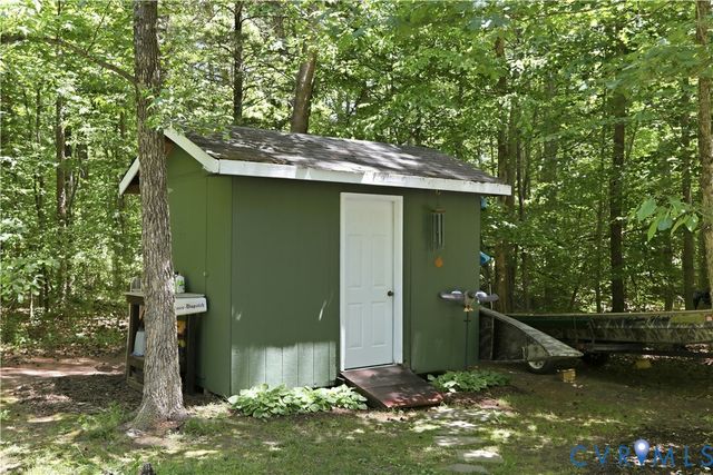 1570 Rock Castle Rd, Goochland, VA 23063