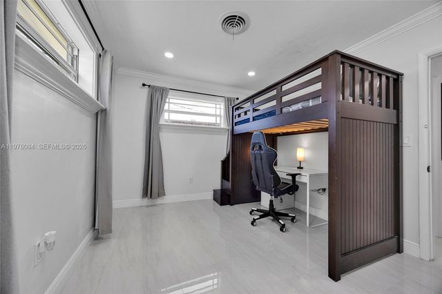 6904 SW 65th Ave, South Miami, FL 33143