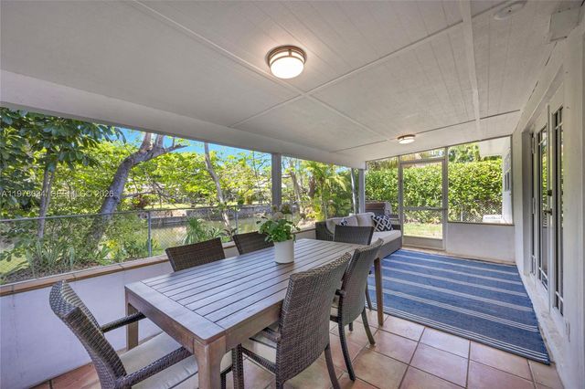 6904 SW 65th Ave, South Miami, FL 33143