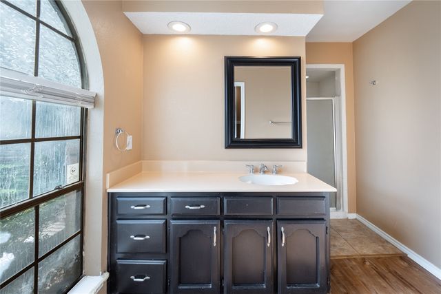 604 Windgate Court, Arlington, TX 76012