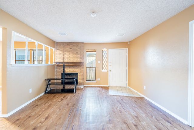 604 Windgate Court, Arlington, TX 76012