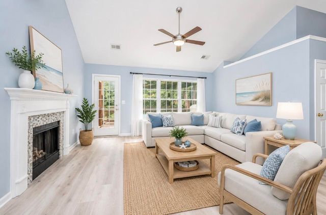 3346 Lindner Lane, Mount Pleasant, SC 29466