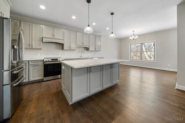 6713 Daniels Walk, Cincinnati, OH 45233