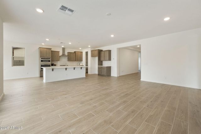 19129 W MISSOURI Avenue, Litchfield Park, AZ 85340