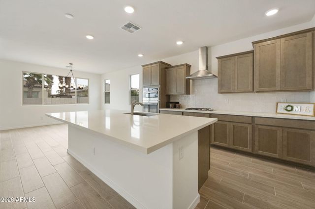 19129 W MISSOURI Avenue, Litchfield Park, AZ 85340