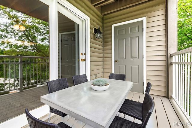 650 S Old Highway 141 F, Fenton, MO 63026