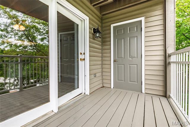 650 S Old Highway 141 F, Fenton, MO 63026