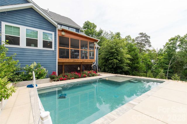 378 Squirrel Lane, Clover, SC 29710