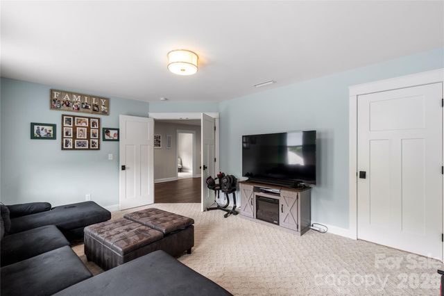 378 Squirrel Lane, Clover, SC 29710