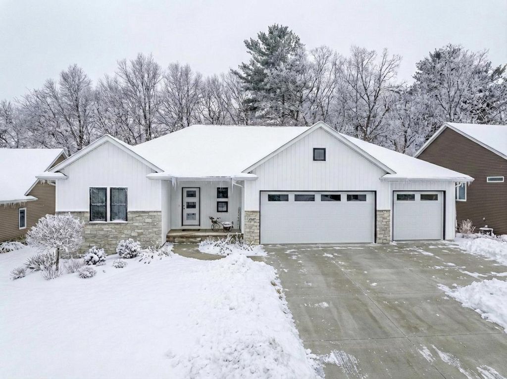 3347 LARGO RIDGE DRIVE, Green Bay, WI 54311