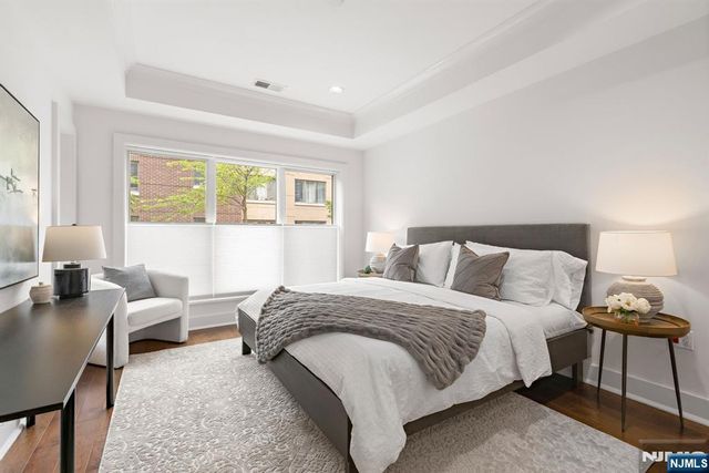 150 Henley Place 213, Weehawken, NJ 07086