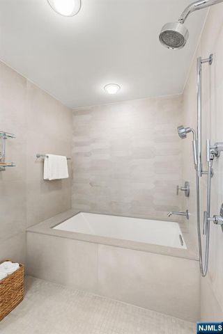 150 Henley Place 213, Weehawken, NJ 07086