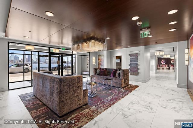 150 Henley Place 213, Weehawken, NJ 07086