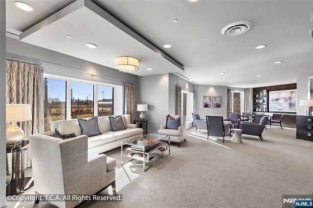 150 Henley Place 213, Weehawken, NJ 07086