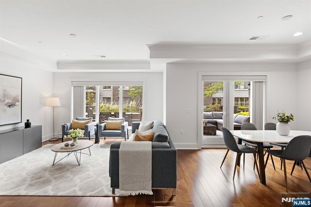 150 Henley Place 213, Weehawken, NJ 07086