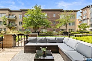 150 Henley Place 213, Weehawken, NJ 07086