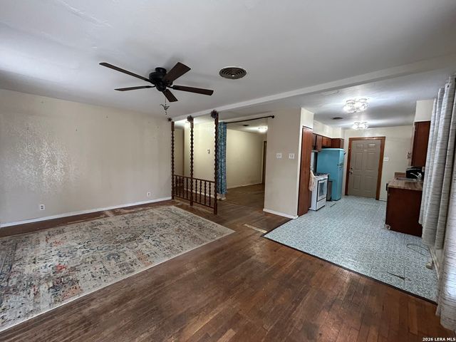 216 Clutter, San Antonio, TX 78214