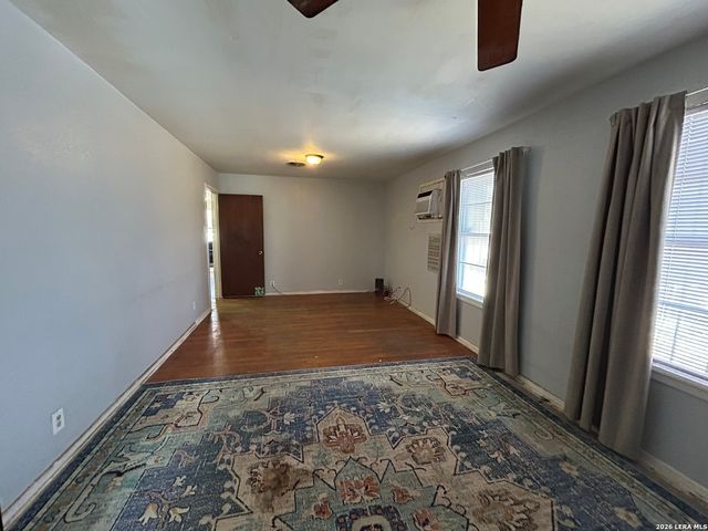 216 Clutter, San Antonio, TX 78214