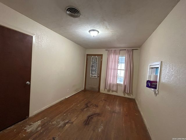 216 Clutter, San Antonio, TX 78214