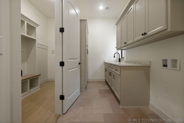 3150 S Madison Avenue, Tulsa, OK 74105