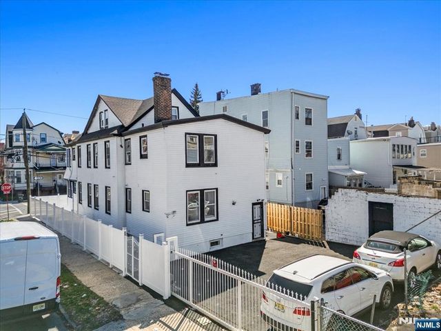 913 19th Street, Newark, NJ 07108