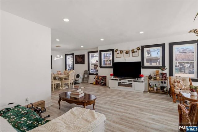 913 19th Street, Newark, NJ 07108