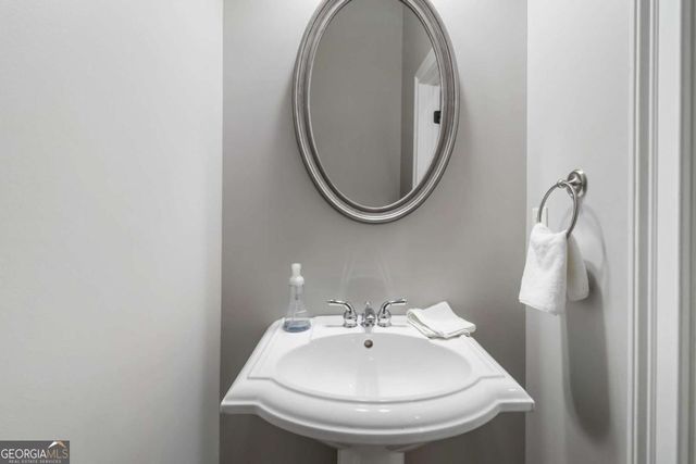 4280 Kingston Gate Cove, Atlanta, GA 30341