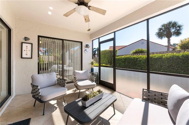 515 Beachwalk CIR, Naples, FL 34108