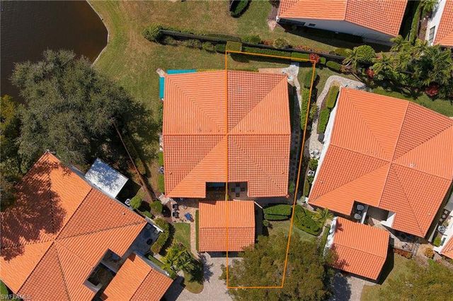 515 Beachwalk CIR, Naples, FL 34108