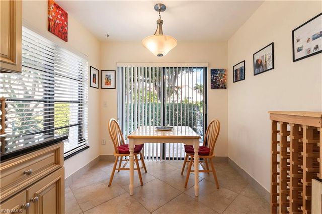 515 Beachwalk CIR, Naples, FL 34108