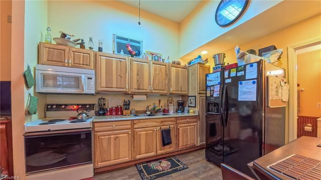 1566 Thore Road, Pinnacle, NC 27043