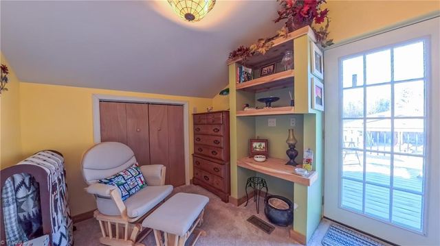 1566 Thore Road, Pinnacle, NC 27043