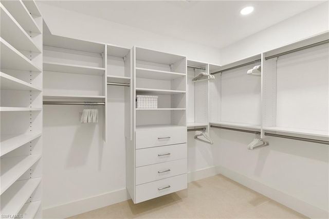 221 10th ST SE, Naples, FL 34117