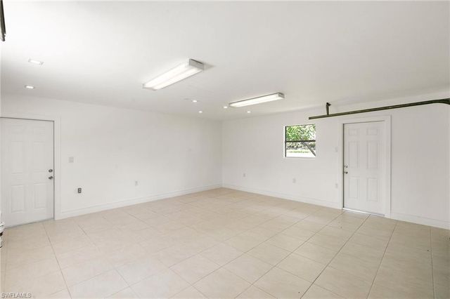 221 10th ST SE, Naples, FL 34117