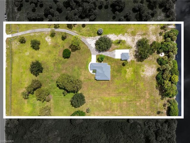 221 10th ST SE, Naples, FL 34117