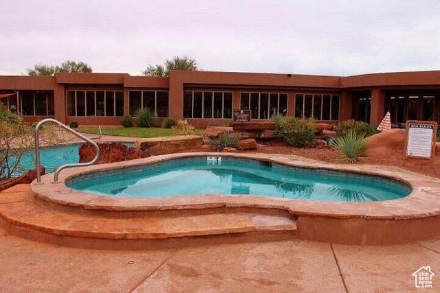 2874 W INDIAN PEAKS CIR, St. George, UT 84770