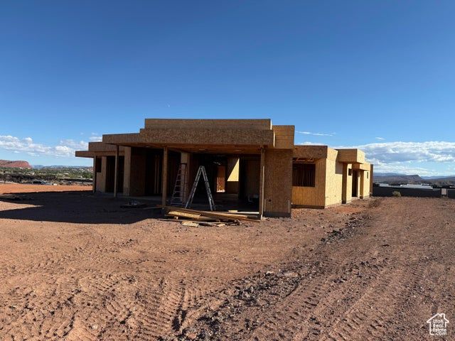 2874 W INDIAN PEAKS CIR, St. George, UT 84770