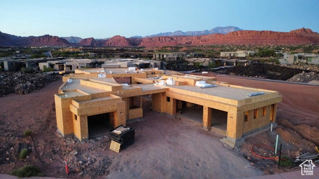 2874 W INDIAN PEAKS CIR, St. George, UT 84770