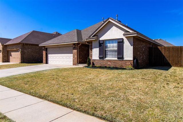 2305 Makaila Way, Yukon, OK 73099