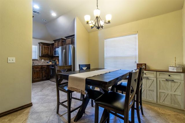 2305 Makaila Way, Yukon, OK 73099