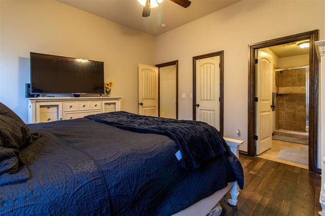 2305 Makaila Way, Yukon, OK 73099