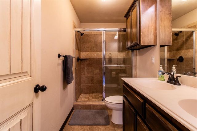 2305 Makaila Way, Yukon, OK 73099