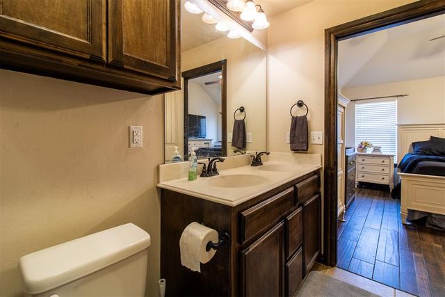 2305 Makaila Way, Yukon, OK 73099