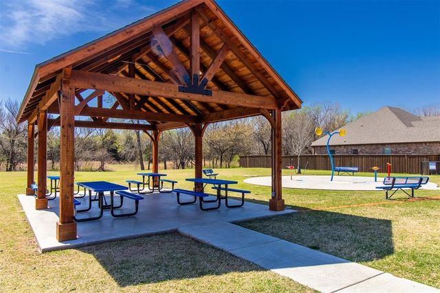 2305 Makaila Way, Yukon, OK 73099