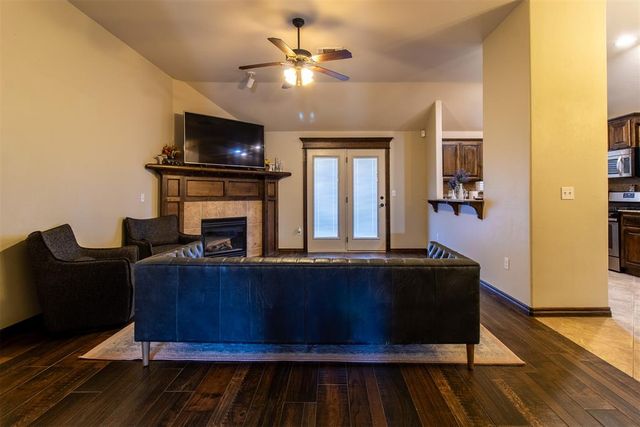 2305 Makaila Way, Yukon, OK 73099