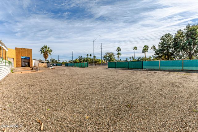 8226 E SHEA Boulevard, Scottsdale, AZ 85260