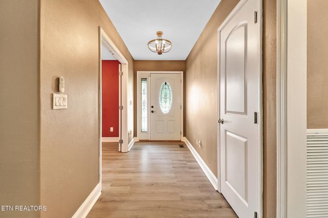 246 Autumn Drive, Crossville, TN 38571