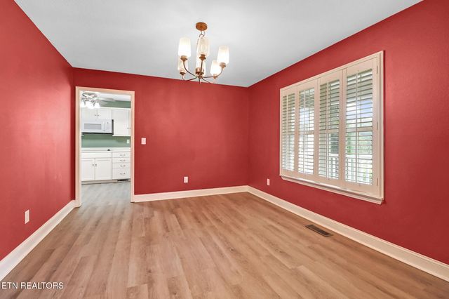 246 Autumn Drive, Crossville, TN 38571