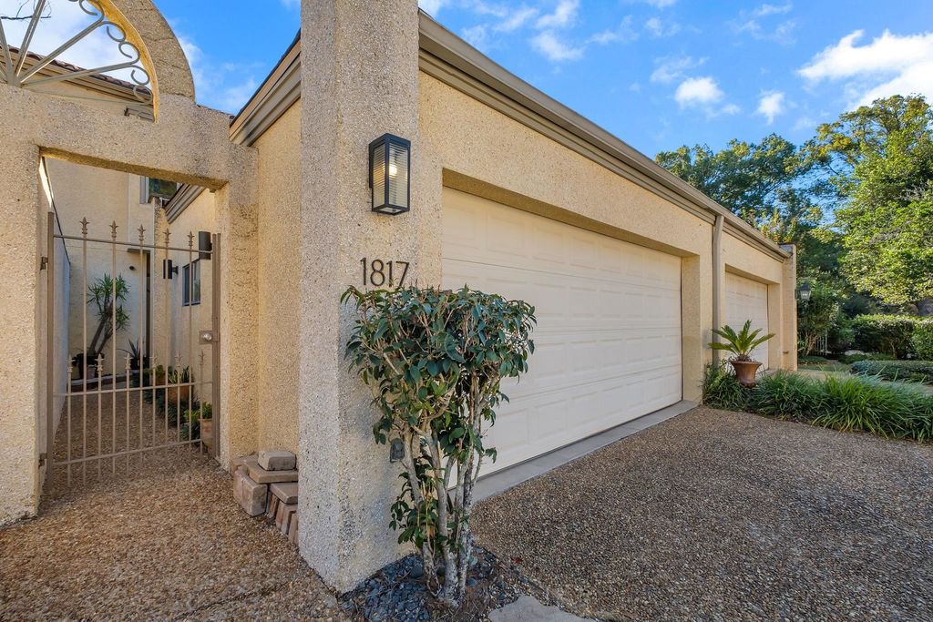 Image 1 of property listing at 1817 Atlantis Place, Tallahassee, FL 32303